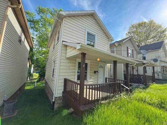 Building Photo - 435 Watson St