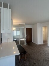 Building Photo - 250 Linden Ave