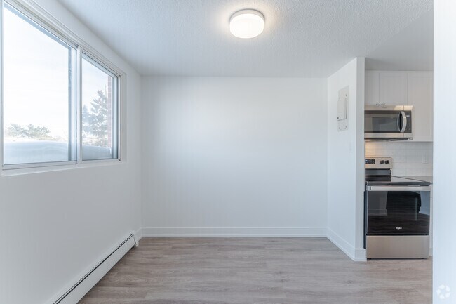 2BR, 1BA - 905SF - Dining Room - 139 Christopher Drive,205 & 215 Champlain Blvd