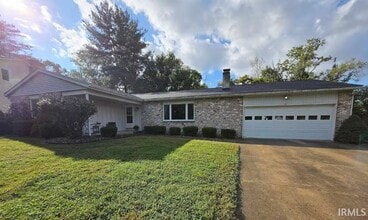 Building Photo - 1632 Sycamore Ct