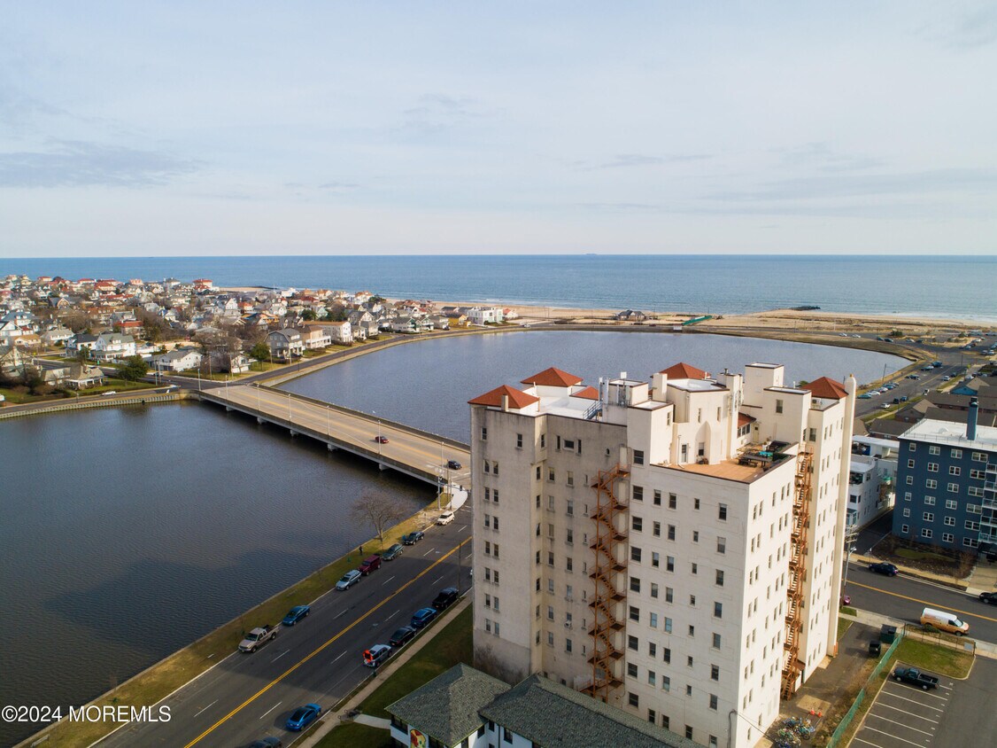 400 Deal Lake Dr Unit 5E (ANNUAL), Asbury Park, NJ 07712 Condo for Rent in Asbury Park, NJ