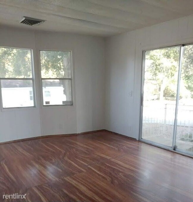 3 br, 2 bath Mobile Home - Grandview Famil... photo'