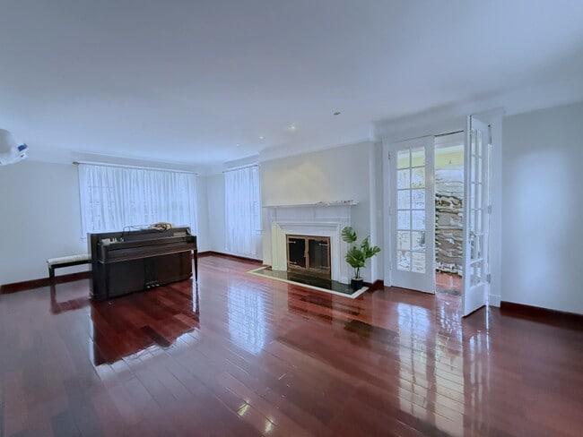 Photo - 7 Greenway N Townhome