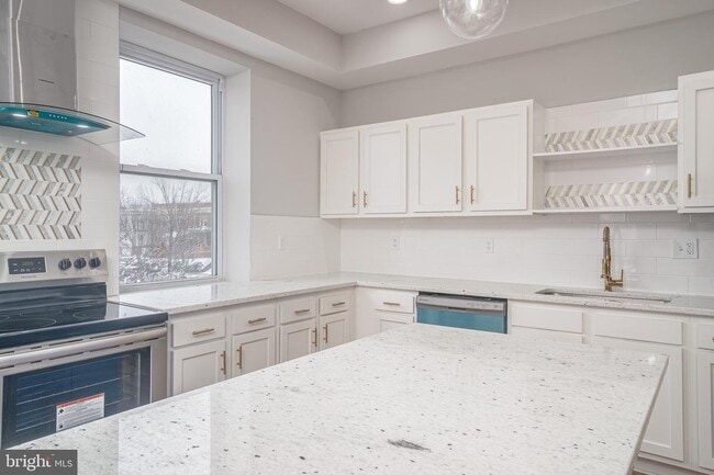 Building Photo - 2517 Linden Ave