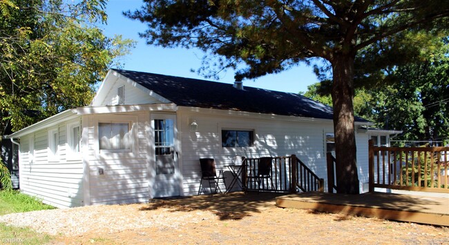 Building Photo - 6761 Kitson Dr NE