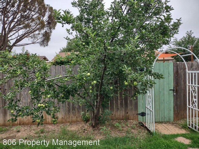 Building Photo - 3 br, 2 bath House - 3301 92nd St