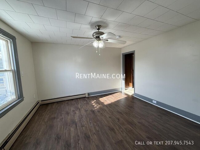 Foto del edificio - 600 S Main St