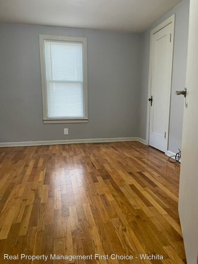 Building Photo - 1 br, 1 bath House - 1129 N. Henry St.