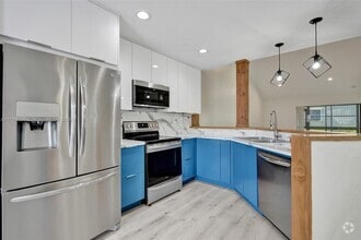 Building Photo - 155 Love Crescent