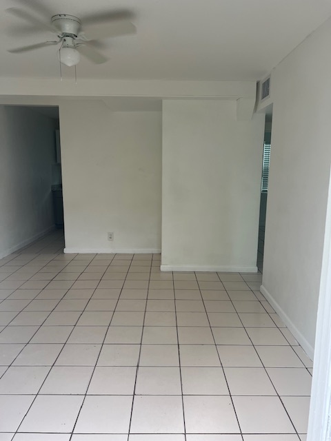 Foto del edificio - 434 Roseland Dr