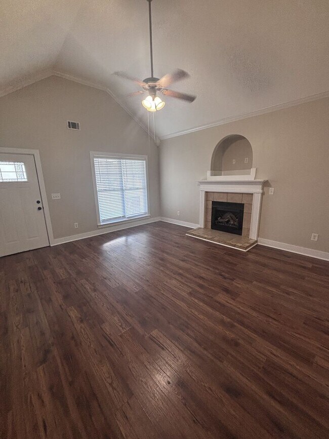 Foto del edificio - 116 Moss Stone Ln