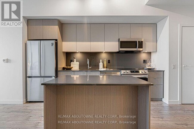 Photo du bâtiment - 125-APH1125 Bronte Rd