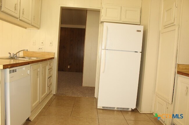 Foto del edificio - 1301 Anna Lee Dr