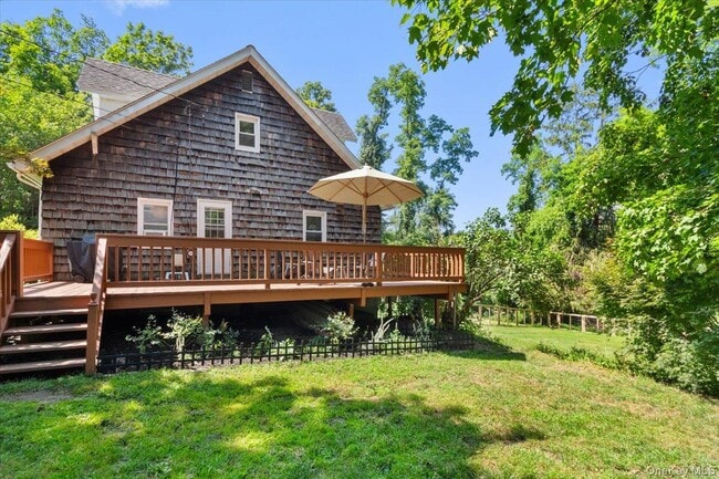 Building Photo - 157 NY-100