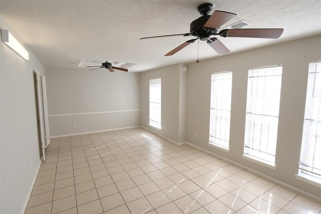 Building Photo - 13314 Ensley Wood Dr