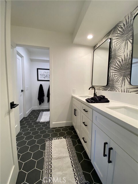 Foto del edificio - 2235 W 25th St