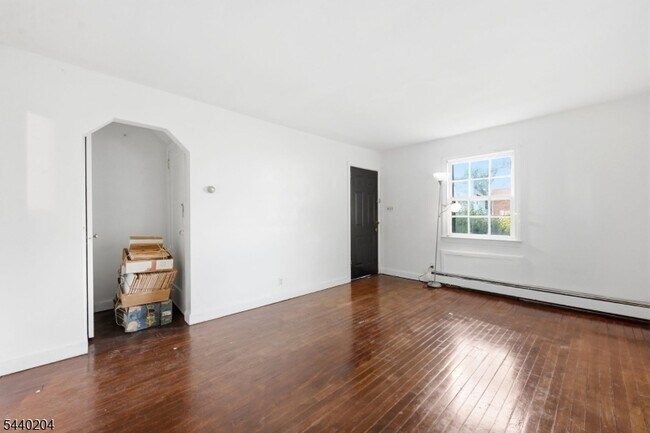 Building Photo - 10 McGotty Pl