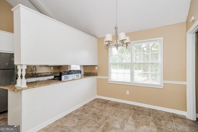 Foto del edificio - 55 Jennifer Ln