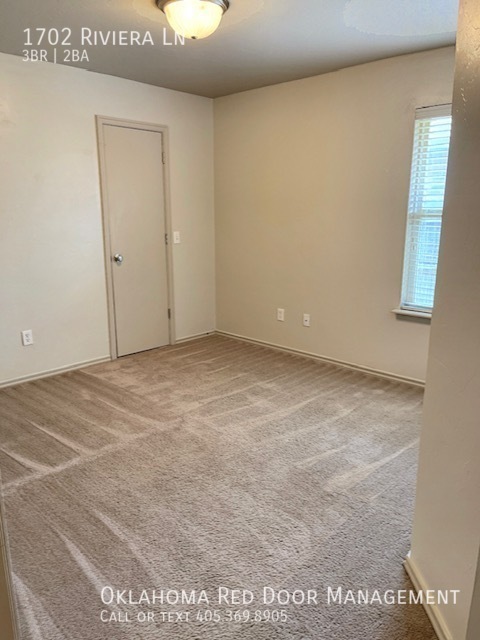 Building Photo - 1702 Riviera Ln