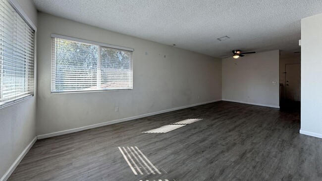 Building Photo - 511 E Brockton Ave