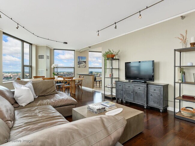 Foto del edificio - 501 N Clinton St