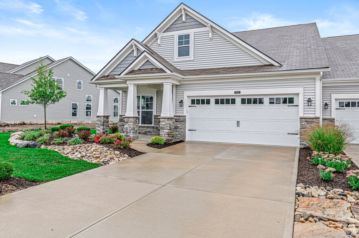 Primary Photo - 9440 Orchard Cove Dr
