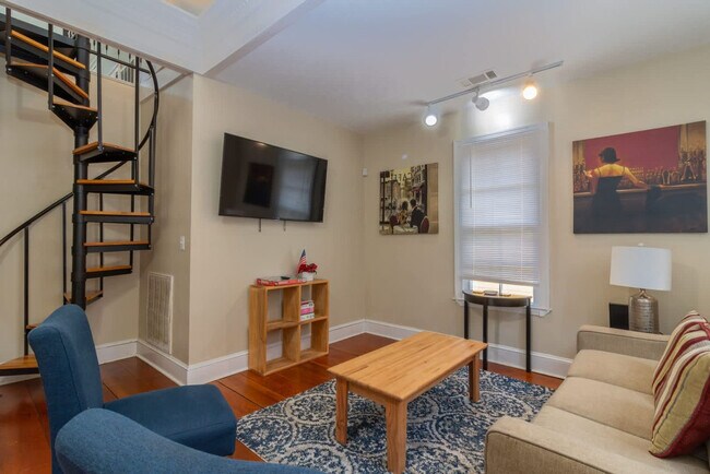 Building Photo - 438 1st Ave