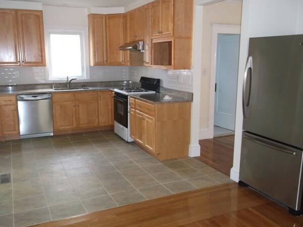 Foto principal - 1577 Washington St