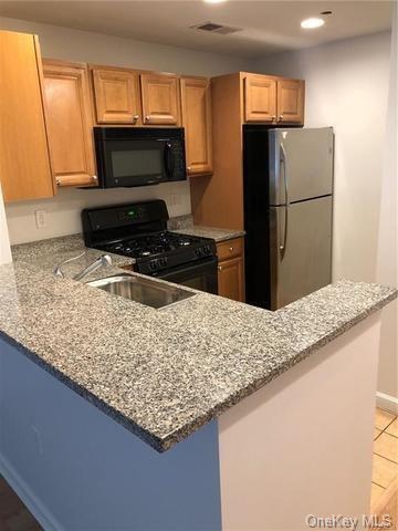 Building Photo - 1205 Round Pointe Dr