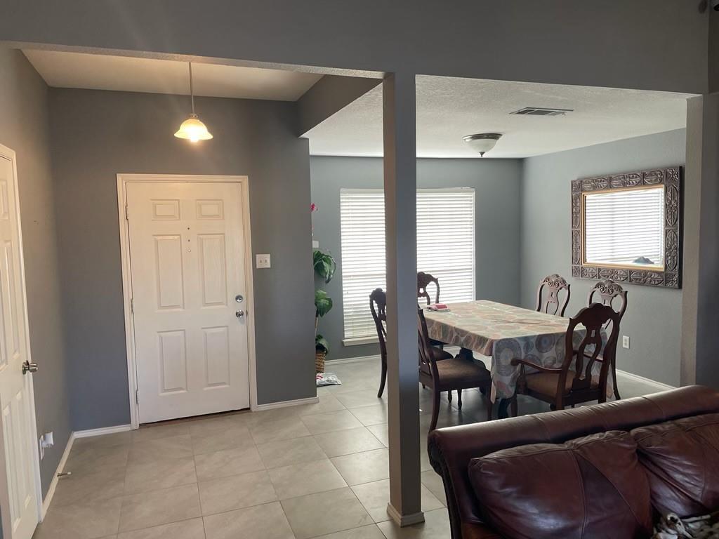 Building Photo - 3808 Mitchell Ct