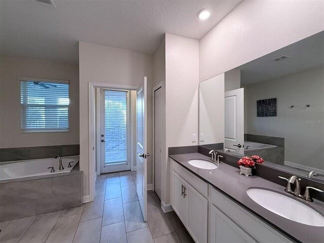 Foto del edificio - 691 Sticks St