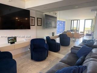 Building Photo - 1111 Crandon Blvd