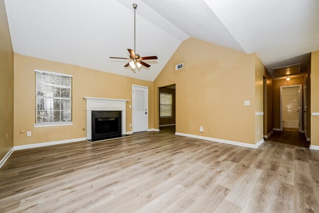 Building Photo - 7256 Teakwood Pl