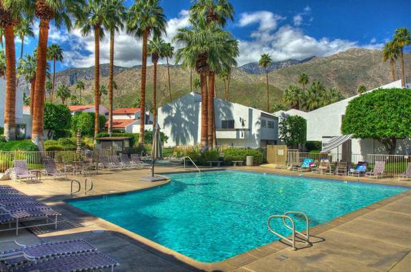 Resort Style Pool - 1452 S Camino Real