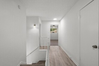 Building Photo - 2102 Silver Moon Trail