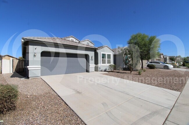 Building Photo - 4644 W Nutmeg Ave