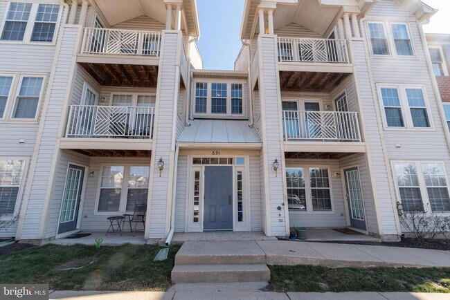 Building Photo - 691 Winding Stream Way