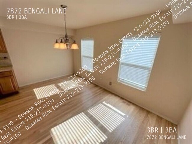 Foto del edificio - 7872 Bengali Ln