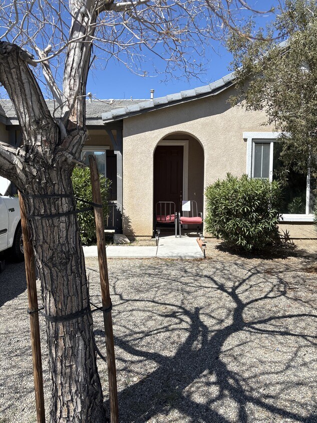 Foto principal - 11142 Everest St
