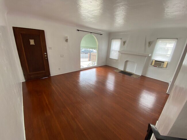 Foto del edificio - 656 Tularosa Dr