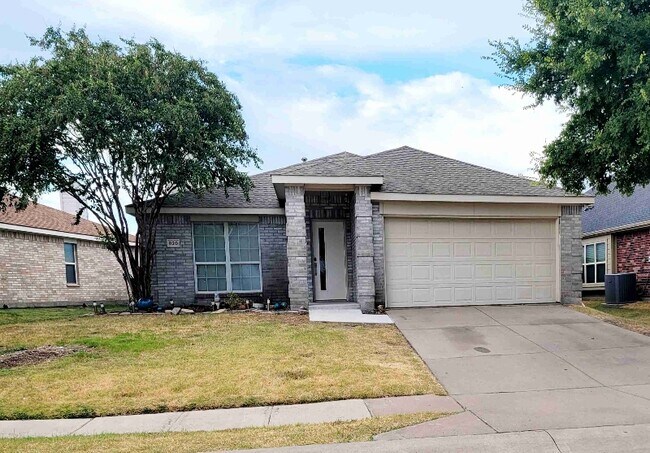 Building Photo - 820 Acacia Dr