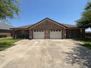 Building Photo - 4701 Autumn Valley Dr