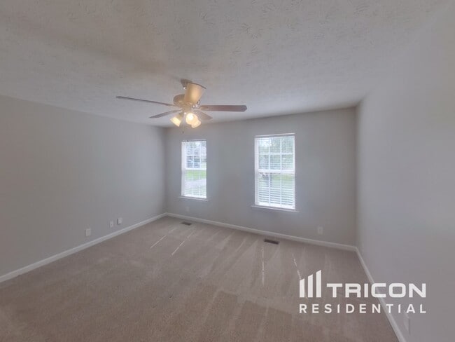 Foto del edificio - 1526 Amberwood Cir