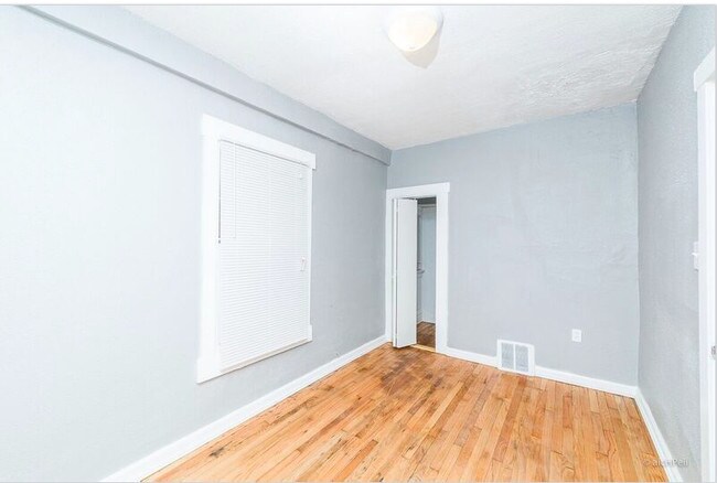 Building Photo - 8213 S Houston Ave