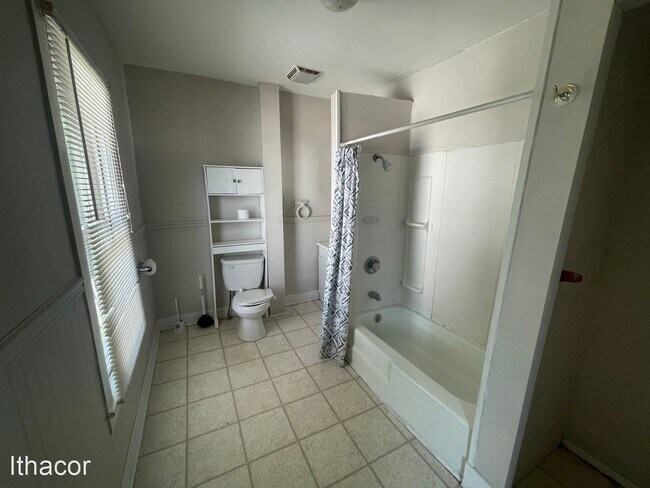 Building Photo - 6 br, 2 bath House - 21 Sands St