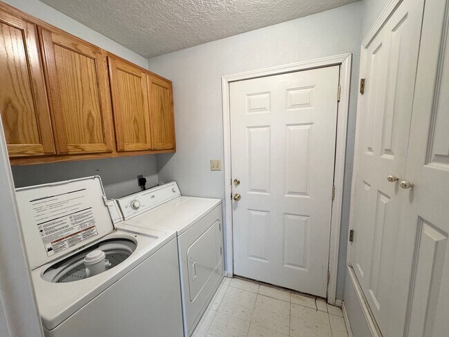 Foto del edificio - 420 E 9th St