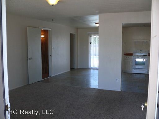 Building Photo - 4742 N 82nd Ave