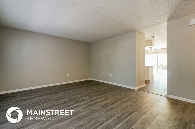 Building Photo - 2289 Crystalview Ct