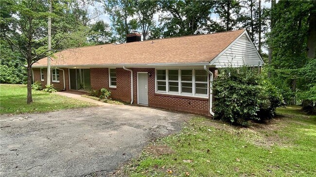 Building Photo - 2877 Winder Hwy