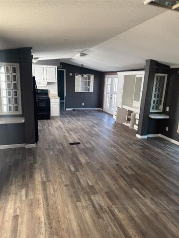 Foto del edificio - 1700 Karas Ln